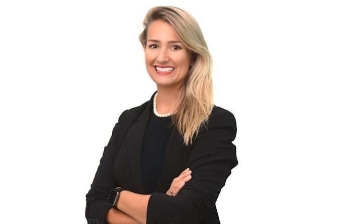 Justiça condena Cátia Raulino por plágio e uso de diploma falso