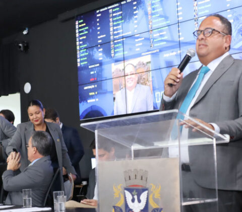 Imagem do post Jorge Araújo propõe gratuidade no transporte para cordeiros de trio elétrico durante o Carnaval