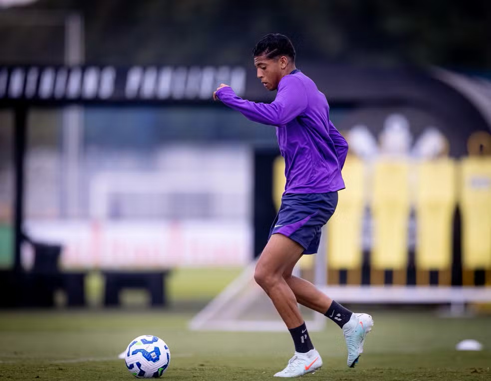Bahia dá chapéu no Corinthians e acerta contratação milionária de jovem promessa