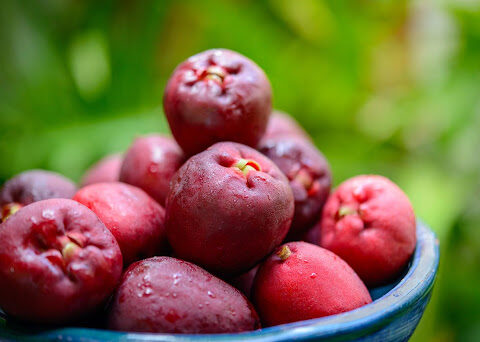 Imagem do post Conheça a fruta que pode ser a chave para um coração mais forte