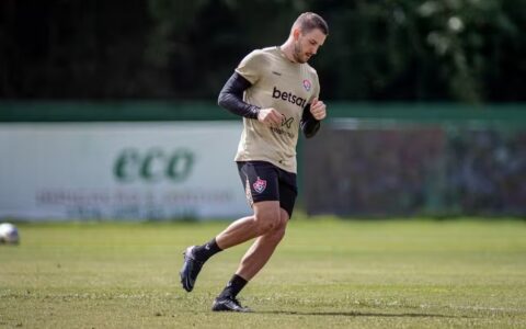 Imagem do post Vitória é condenado a pagar R$ 5 milhões a zagueiro; clube contesta ação judicial