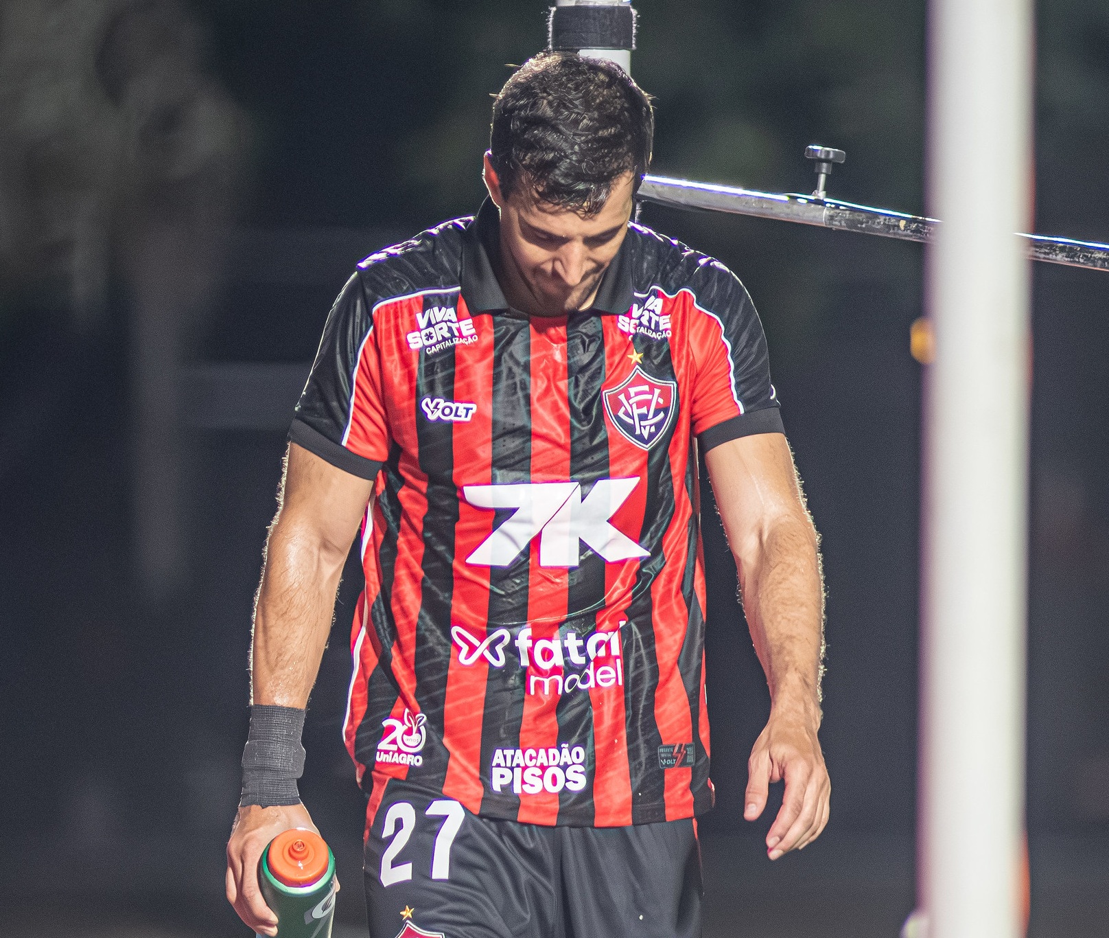 Vasco humilha o Santos e empurra o Vitória para o Z-4