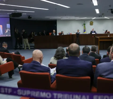 Imagem do post STF retoma julgamento de Bolsonaro e aliados em trama golpista; pena pode passar de 30 anos