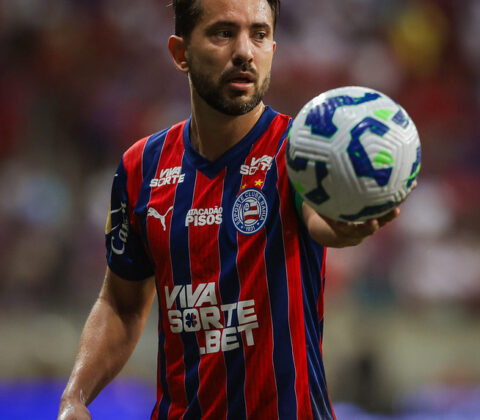 Imagem do post Éverton Ribeiro tranquiliza torcedores após cirurgia