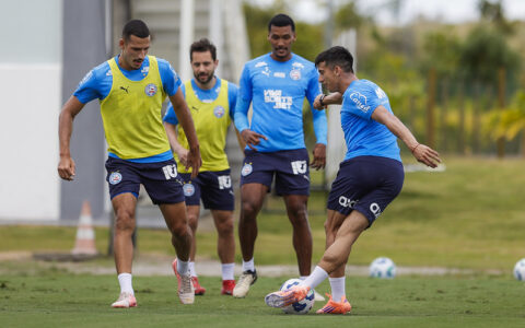 Imagem do post Com David Duarte em campo, elenco do Bahia se reapresenta