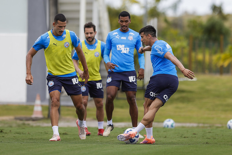 Com David Duarte em campo, elenco do Bahia se reapresenta
