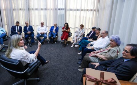 Imagem do post Ivana Bastos recebe Academia de Letras da Bahia e anuncia novidades literárias na ALBA