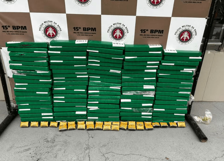 Homem é preso com 100 kg de drogas em estrada no sul da Bahia