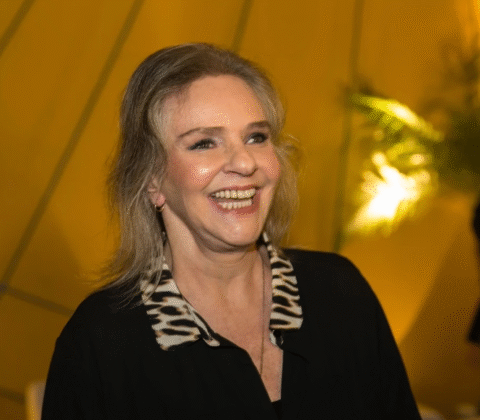 Imagem do post Morre Angela Ro Ro aos 75 anos após parada cardíaca no Rio de Janeiro