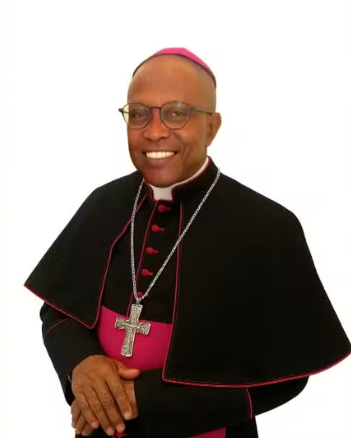 Primeiro bispo negro de Salvador é ordenado pela Arquidiocese