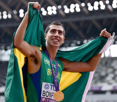 Imagem do post Caio Bonfim concorre ao título de Melhor Atleta Fora de Estádio