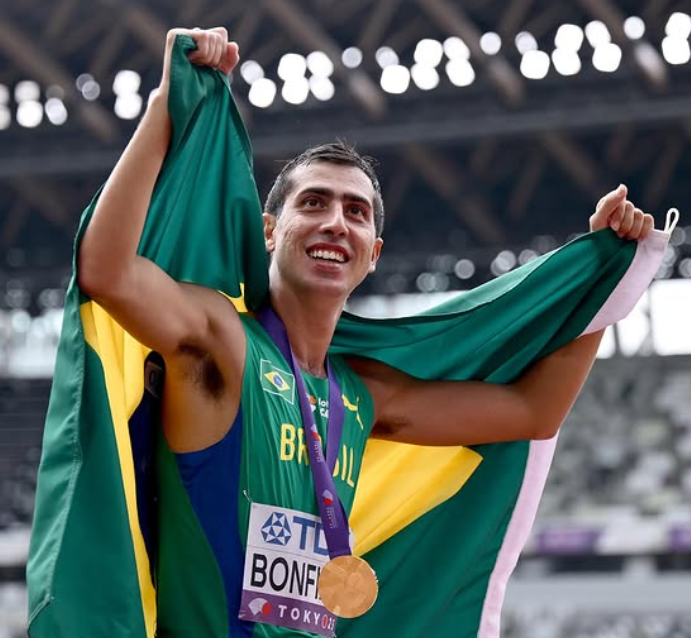 Caio Bonfim conquista ouro inédito no Mundial de Atletismo 2025