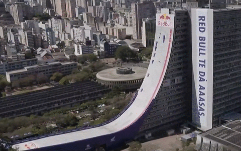 Imagem do post Mineirinho quebra recorde ao descer megarrampa de 70 metros