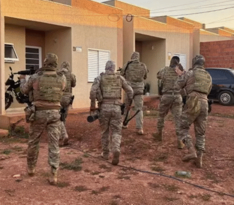 Imagem do post Polícia prende suspeitos de aplicar golpes em jogadores da Série A