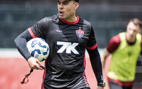 Imagem do post Jair Ventura estreia no Vitória com desafio gigante contra o Grêmio