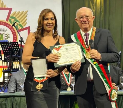 Imagem do post Zé Ronaldo condecora secretários de Jerônimo em novo aceno