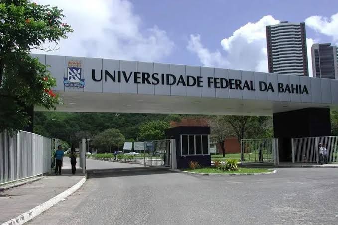 UFBA abre concurso para professores com salários até R$ 13 mil