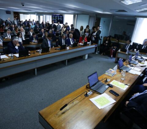 Imagem do post Senado rejeita PEC da Blindagem por unanimidade