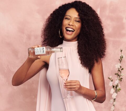 Imagem do post Autocelebração feminina ganha destaque em campanha com Taís Araujo