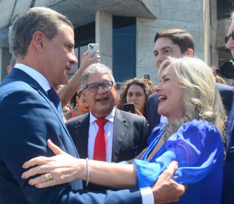 Imagem do post Ivana destaca os 32 anos de serviços prestados à ALBA por Marcus Presidio