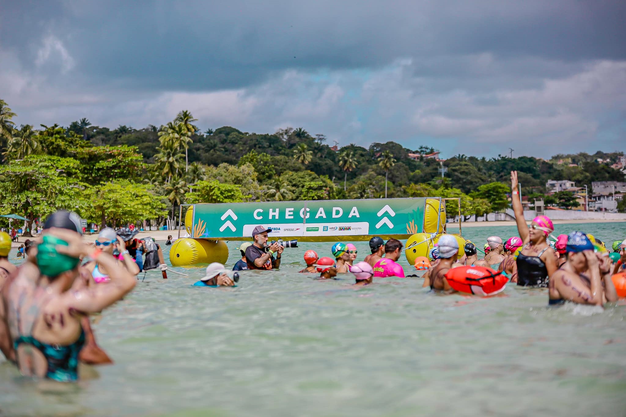 Praia de Inema recebe 8ª etapa do Campeonato Baiano de Águas Abertas neste domingo (14)