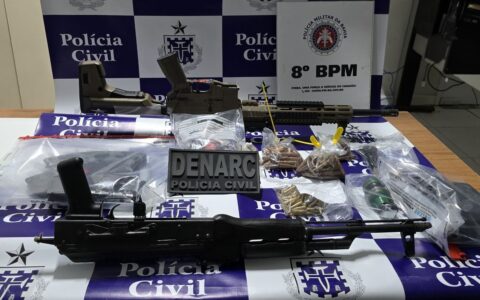 Imagem do post Fuzis, granada e drogas são apreendidos em megaoperação policial em Arraial d’Ajuda