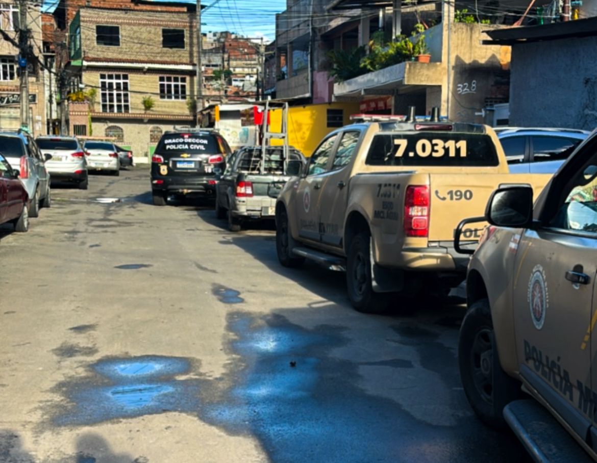 PM e PC ocupam Engenho Velho em operação contra BDM e CV