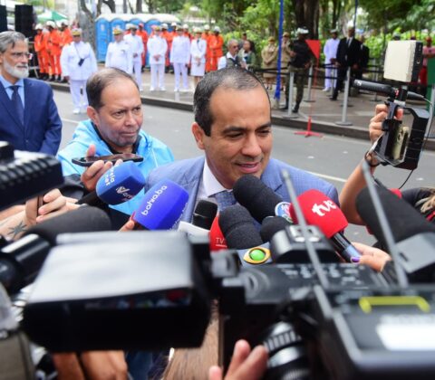 Imagem do post Bruno Reis dispara contra Lula e defende saída do União Brasil da base do governo