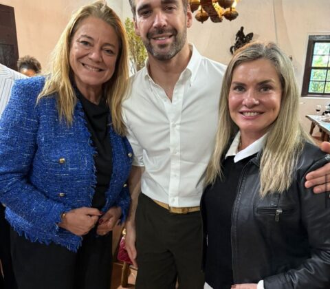 Imagem do post Fabíola Mansur participa do Encontro Nacional de Legisladoras, no RS, ao lado da presidente da Alba, Ivana Bastos