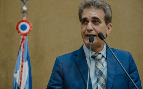 Imagem do post “ACM Neto se acha o gestor, mas não passa de um maquiador”, afirma Robinson Almeida