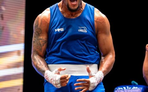 Imagem do post Baiano Samurai faz história: vence vice-campeão olímpico e vai à final do Mundial de Boxe