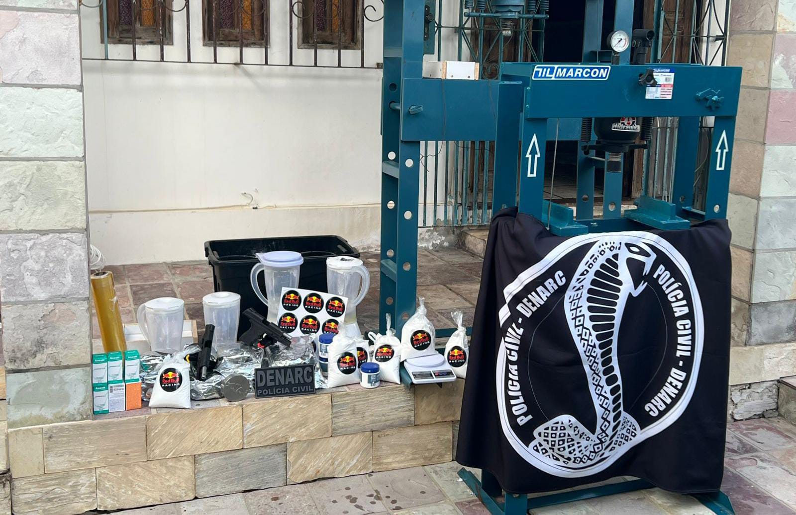 Líder do tráfico de drogas com mandado de prisão é capturado em Lauro de Freitas