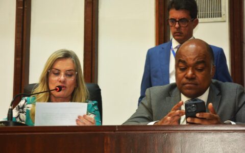 Imagem do post ALBA aprova pagamento de abono de 20% aos professores