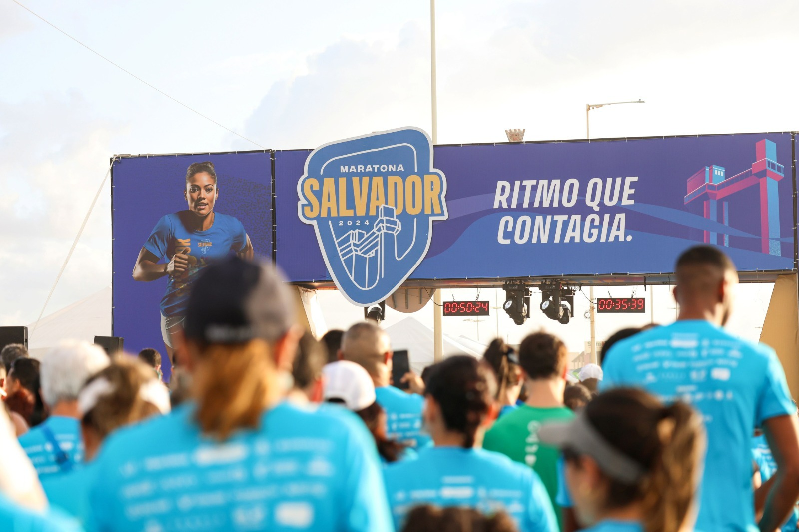 Esporte e meio ambiente: Petrobahia apoia a Maratona Salvador 2025 na Orla da Boca do Rio