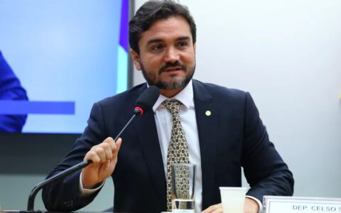 Imagem do post Ministro do Turismo entrega cargo a Lula