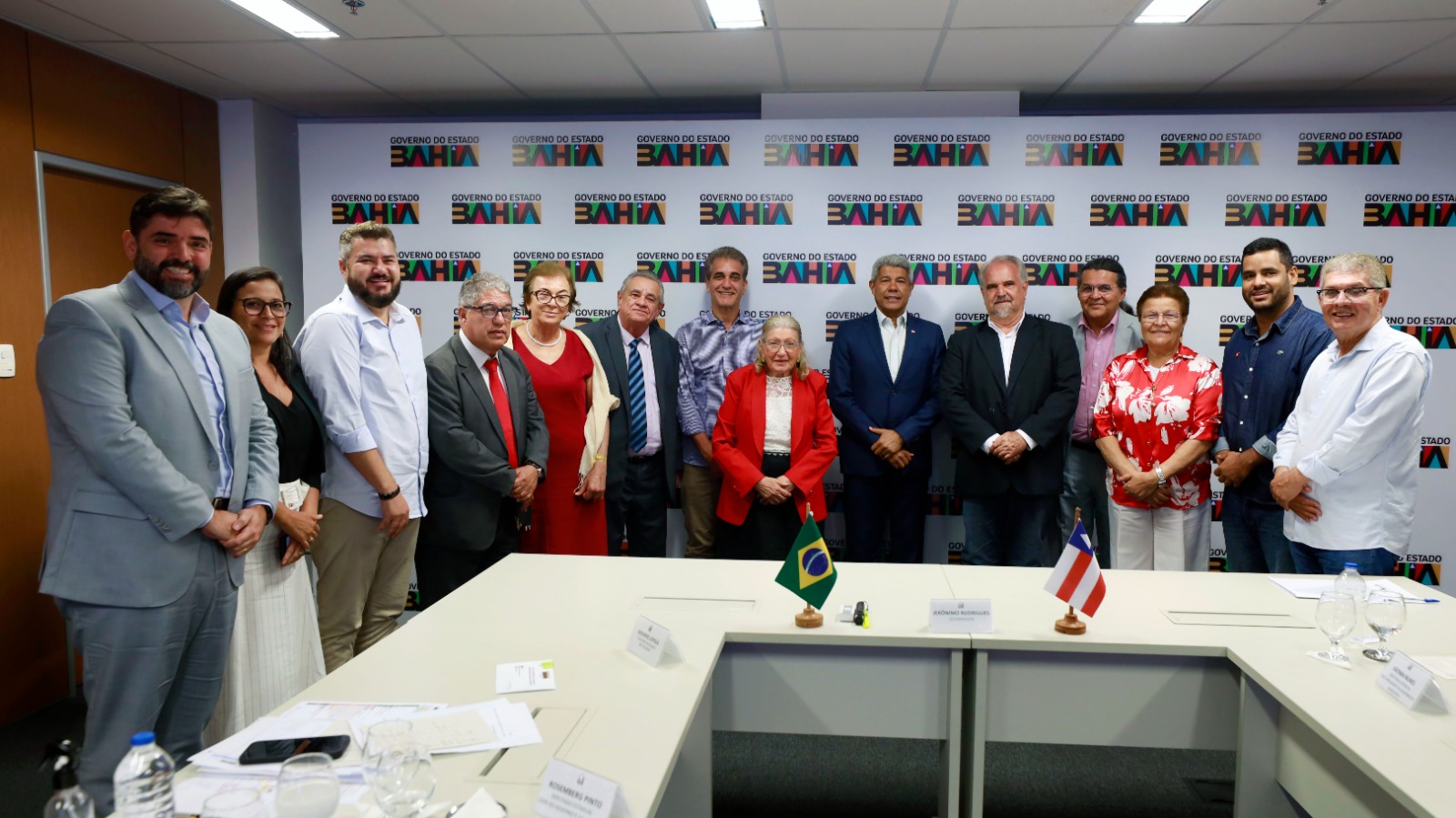 Jerônimo Rodrigues abre reuniões com bancadas da ALBA; PT foi a primeira