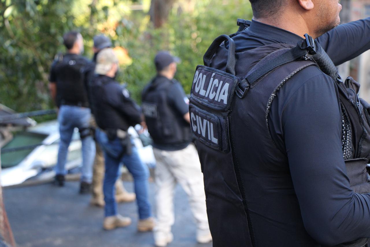 Operação na Bahia prende traficantes e apreende cédulas falsas