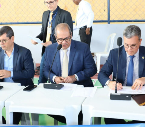 Imagem do post Câmara Itinerante leva sessão para escola em Itapuã e ouve demandas da comunidade