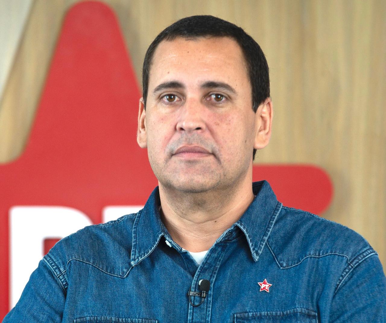 Éden Valadares: “Entre a Constituição e a Anistia, a direita escolheu a impunidade”