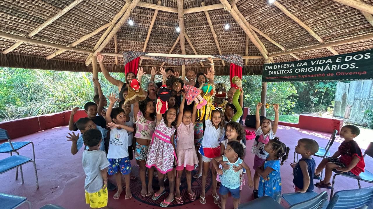 “A Aventura de Mariá e Mureci” encanta crianças em Ilhéus e promete magia em Itabuna