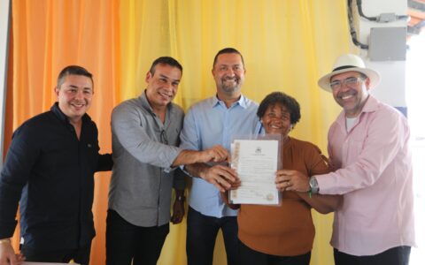 Imagem do post Portal do Sertão entrega 69 títulos de terra a agricultores familiares na Bahia