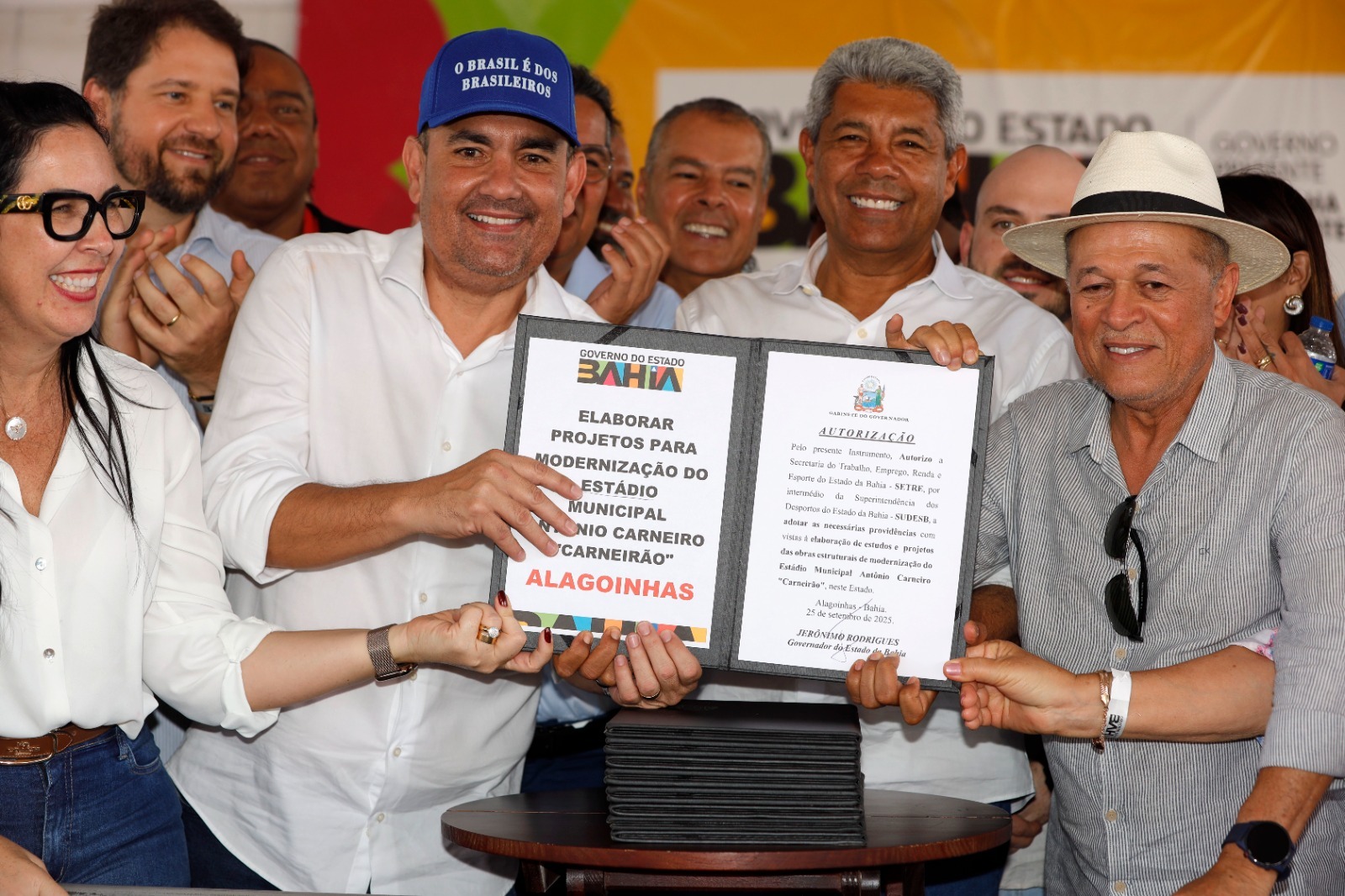 Governador anuncia R$ 58 milhões em obras e visita novo hospital regional em Alagoinhas