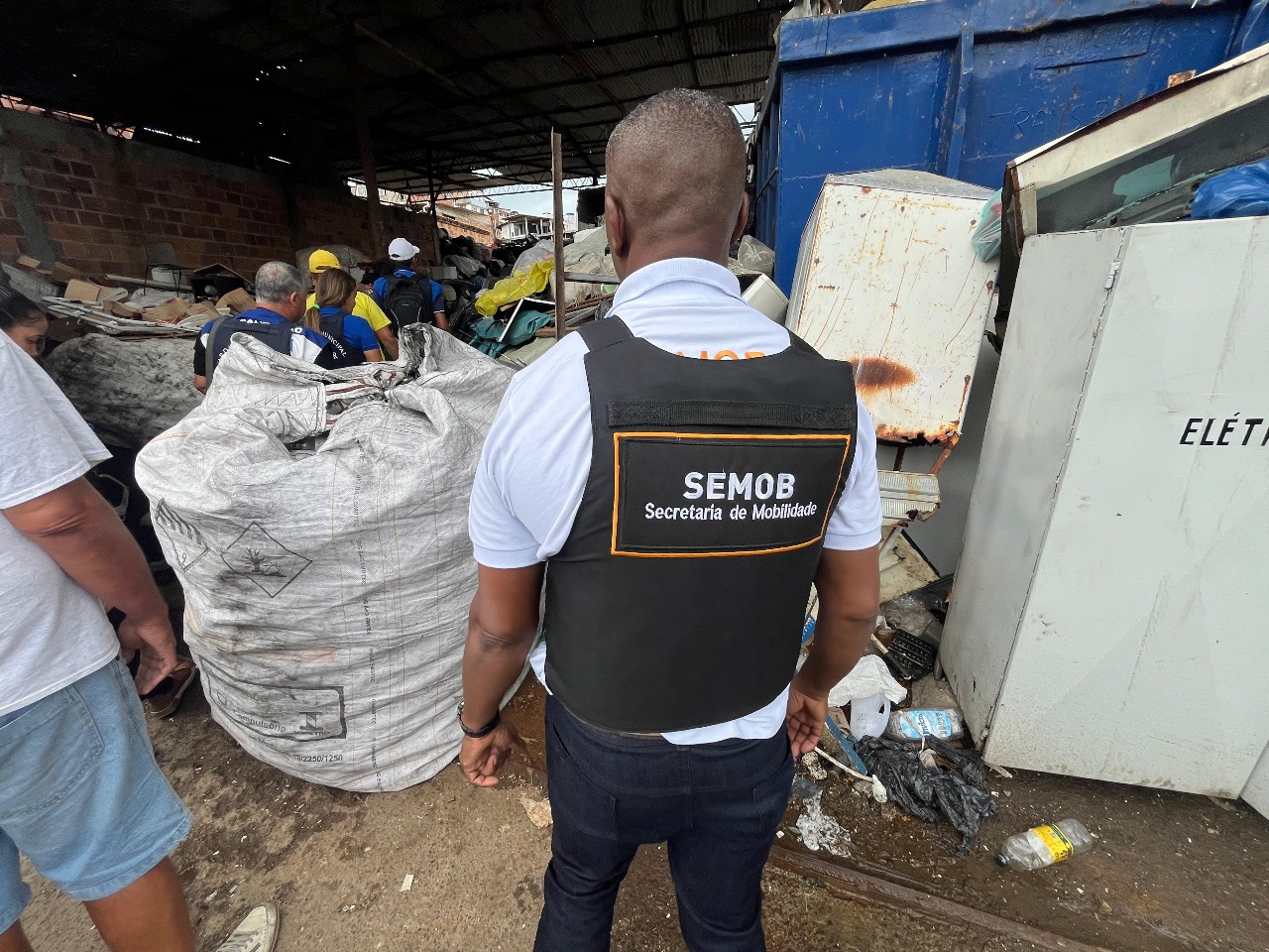 Semob reforça combate ao comércio ilegal de materiais do transporte público em Salvador
