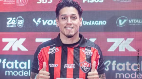 “Nas três posições da frente eu jogo em todas”, diz novo reforço do Vitória
