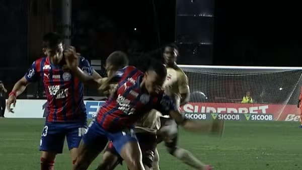 VAR vê movimento adicional de Jean Lucas durante lance de expulsão; assista análise