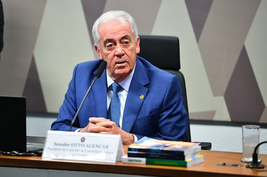 Otto descarta influência de artistas e ‘enterra’ PEC da Blindagem