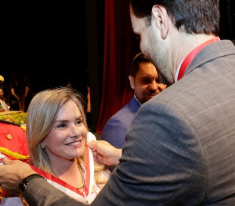 Imagem do post Ivana Bastos recebe maior honraria da Assembleia de Minas em solenidade marcante