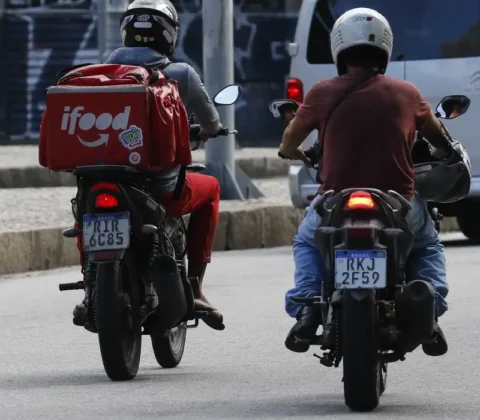 Imagem do post Câmara aprova urgência para votar vale-refeição para entregadores
