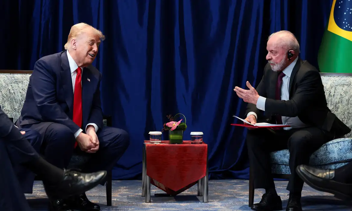 Lula debocha de Bolsonaro após encontro com Trump: “Rei morto”