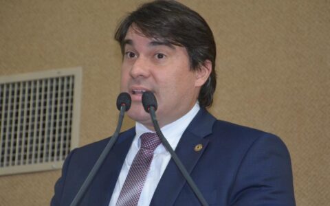 Imagem do post Niltinho critica Prefeitura de Salvador por custear pós-graduações